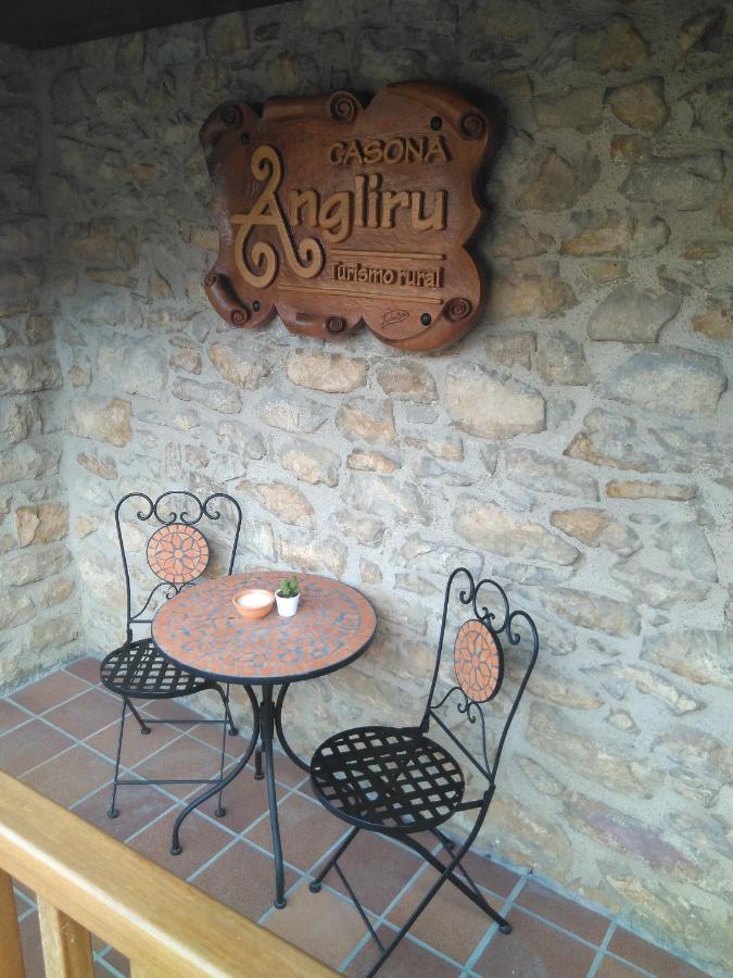 Casona Angliru Appartement Riosa Buitenkant foto