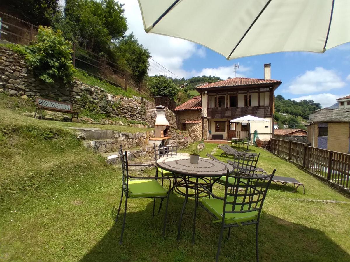 Casona Angliru Appartement Riosa Buitenkant foto